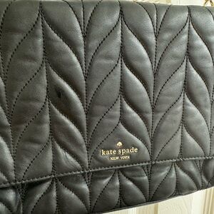 Kate Spade Black Gold Quilted Leather Inner Pocket Semi Chain Strap Crossbody